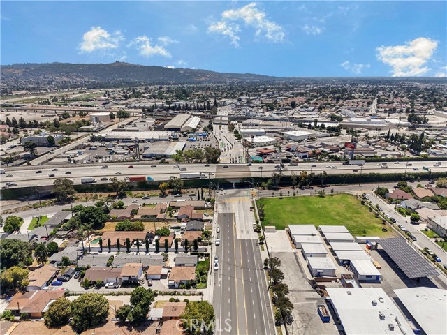 3452 Durfee Avenue, El Monte CA: https://media.crmls.org/medias/2747a8b1-519e-4b79-9e2e-be58c2687604.jpg