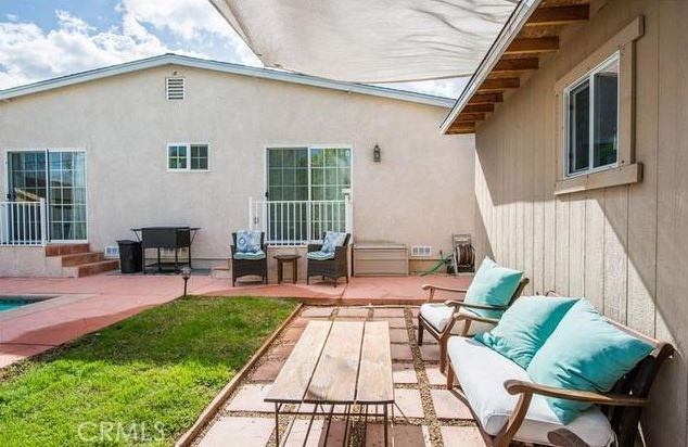 Detail Gallery Image 22 of 33 For 17827 Burbank Bld, Encino,  CA 91316 - 3 Beds | 2 Baths