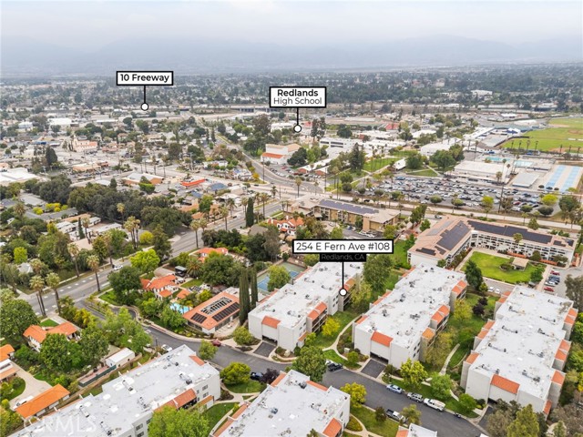 254 E Fern Avenue, Redlands CA: https://media.crmls.org/medias/2748dae4-fc8b-4b64-8d94-c2c2fcca1647.jpg