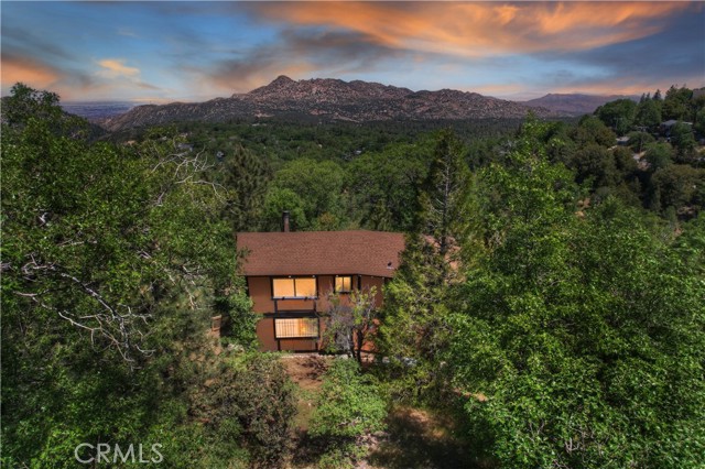 Detail Gallery Image 22 of 27 For 1301 Evergreen Ln, Lake Arrowhead,  CA 92352 - 3 Beds | 2 Baths