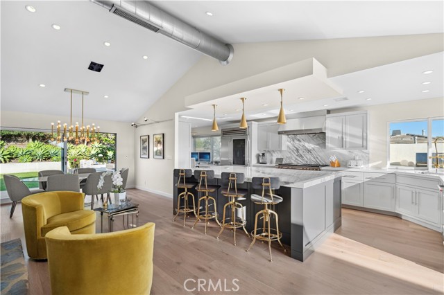 Detail Gallery Image 9 of 39 For 4000 Topside Ln, Corona Del Mar,  CA 92625 - 4 Beds | 2/1 Baths