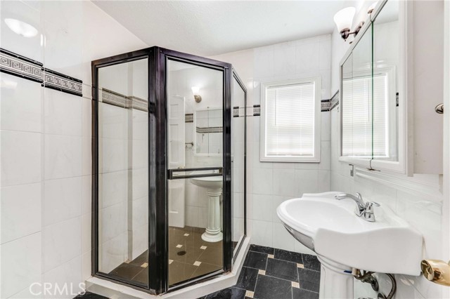 Detail Gallery Image 12 of 48 For 496 E 52nd, Long Beach,  CA 90805 - – Beds | – Baths