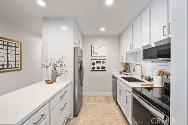 603 Prospect Avenue, Redondo Beach, California 90277, 2 Bedrooms Bedrooms, ,2 BathroomsBathrooms,Residential,Sold,Prospect,PW21250373