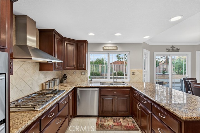 Detail Gallery Image 15 of 70 For 136 S Avenida Felipe, Anaheim,  CA 92807 - 4 Beds | 3 Baths