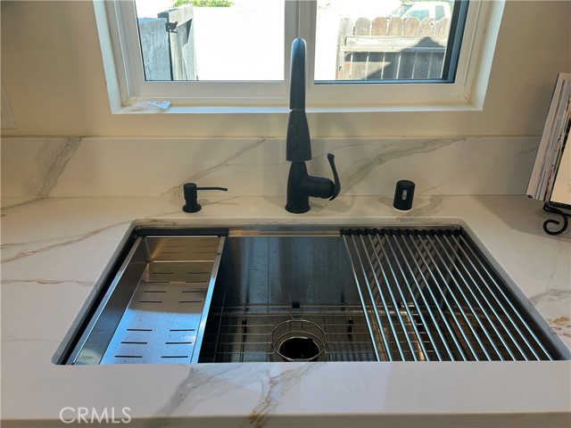 Detail Gallery Image 8 of 24 For 1102 Maxfield St, Torrance,  CA 90502 - 3 Beds | 2 Baths