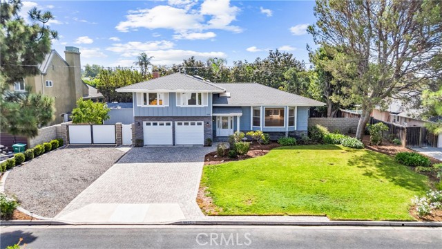 12172 Woodlawn Avenue, North Tustin CA: https://media.crmls.org/medias/274aa50c-1bd5-434a-9d95-c32ff18d70ec.jpg