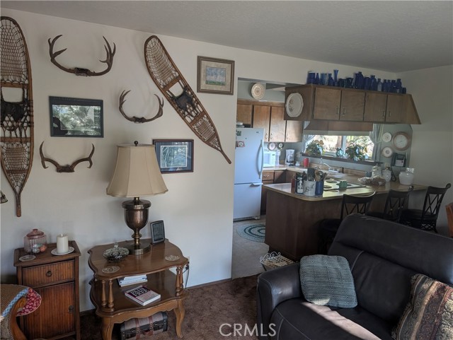 Detail Gallery Image 8 of 44 For 31 Matterhorn Dr, Bridgeport,  CA 93517 - 3 Beds | 2 Baths