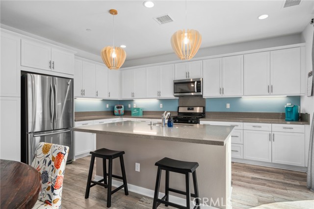 Image 9 of 60 For 4844 Ophelia Lane