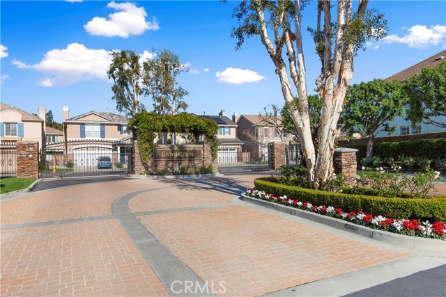 Detail Gallery Image 14 of 15 For 37 Mount Vernon, Irvine,  CA 92620 - 4 Beds | 2/1 Baths