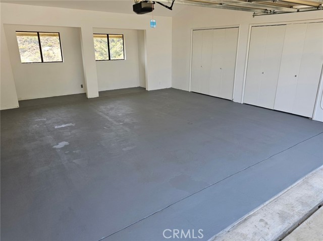 1369 Paseo Redondo, Burbank CA: https://media.crmls.org/medias/274c6a56-b4c9-4326-8ec4-fae9a35f359f.jpg