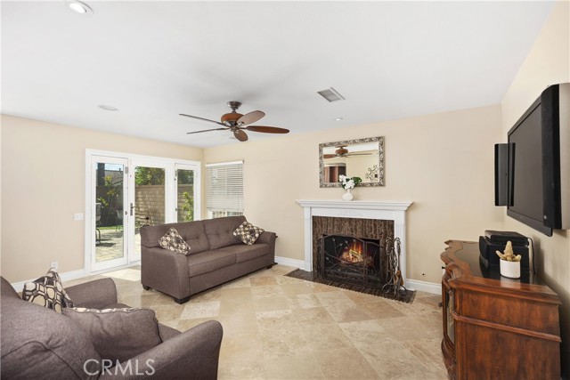 Detail Gallery Image 11 of 27 For 25492 Buckwood, Lake Forest,  CA 92630 - 4 Beds | 2/1 Baths