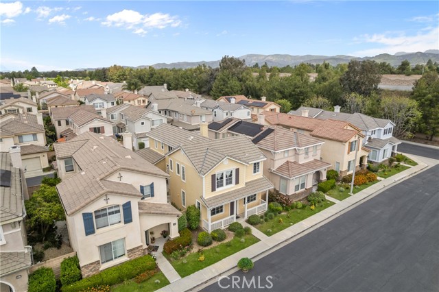 Detail Gallery Image 30 of 32 For 2535 Canterbury Ln, Simi Valley,  CA 93063 - 4 Beds | 2/1 Baths