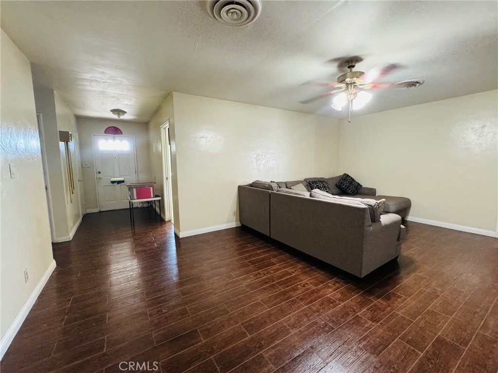 274D6175 06A0 4807 Bed5 C8E9C1C2A03B 906 Loch Lomond Drive, Bakersfield, Ca 93304 &Lt;Span Style='Backgroundcolor:transparent;Padding:0Px;'&Gt; &Lt;Small&Gt; &Lt;I&Gt; &Lt;/I&Gt; &Lt;/Small&Gt;&Lt;/Span&Gt;