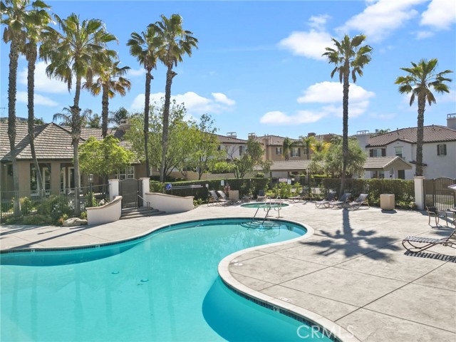 19539 Laroda, Saugus CA: https://media.crmls.org/medias/274de05b-194c-449b-92db-975b71fa03a7.jpg