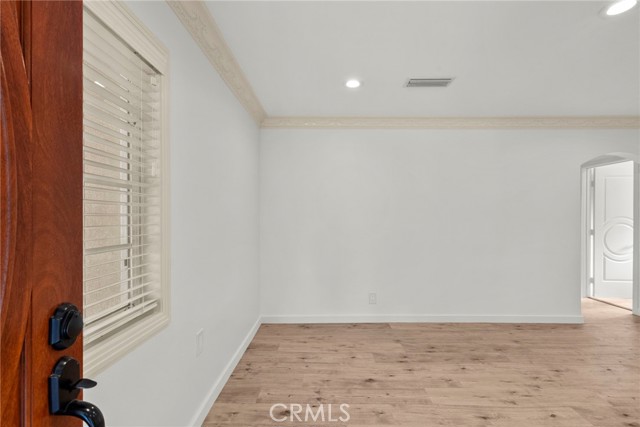 Detail Gallery Image 7 of 43 For 18621 Bryant St, Northridge,  CA 91324 - 4 Beds | 2 Baths