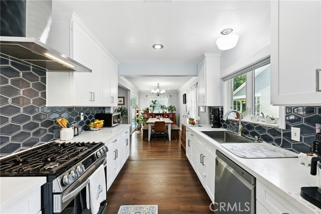 7604 Forest Avenue, Whittier CA: https://media.crmls.org/medias/274ebfba-52f0-488f-b4a5-24d460e966c6.jpg