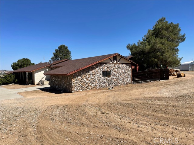 Detail Gallery Image 49 of 58 For 19574 Happy Valley, Apple Valley,  CA 92308 - 4 Beds | 3/1 Baths