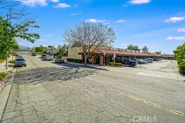 Detail Gallery Image 53 of 54 For 27123 Crossglade Ave #4,  Canyon Country,  CA 91351 - 2 Beds | 2 Baths
