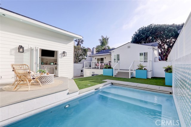 861 12th Court, Manhattan Beach, California 90266, 3 Bedrooms Bedrooms, ,2 BathroomsBathrooms,Residential,Sold,12th,SB21259266