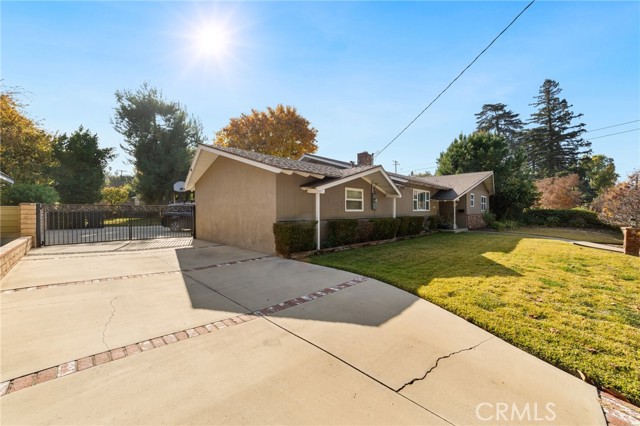 Detail Gallery Image 3 of 34 For 431 W Highland Ave, Redlands,  CA 92373 - 3 Beds | 2/1 Baths