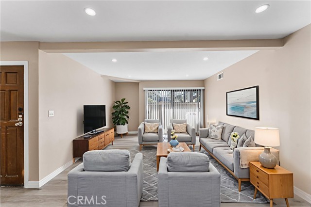 Front Image Thumbnail for CRSR25265704