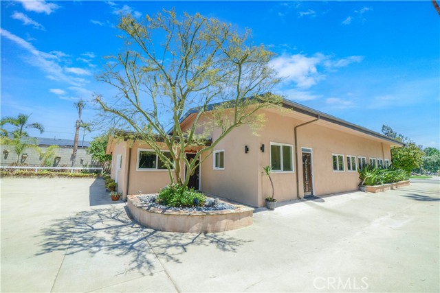 5905 Old Wheeler Road, La Verne CA: https://media.crmls.org/medias/27506584-20c1-4901-ad84-2f35e70c53f9.jpg