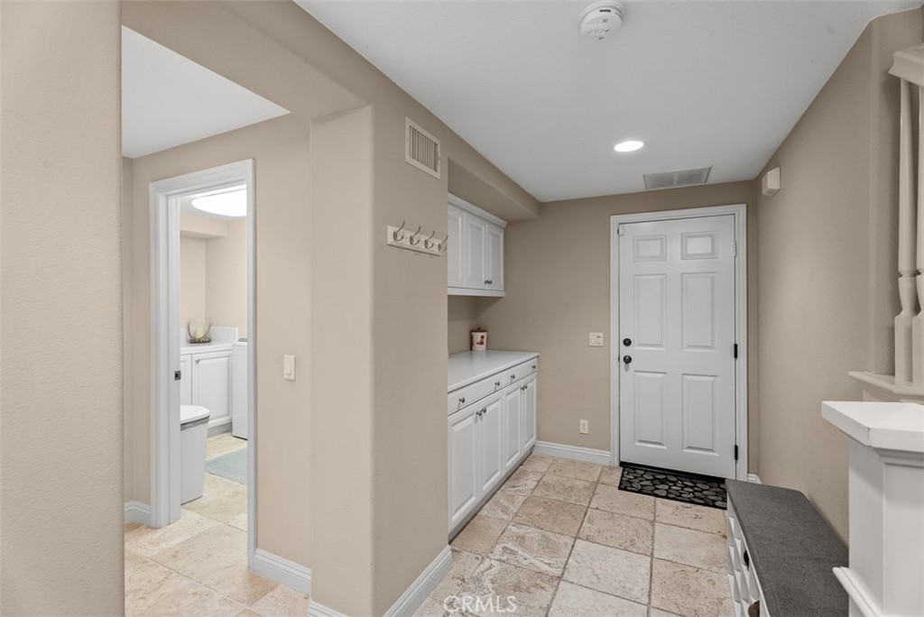 2750c211 071a 44bf 9e85 981457650af5