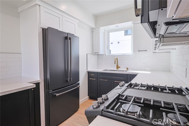 1227 N June Street, Hollywood CA: https://media.crmls.org/medias/2750c85f-5f37-42c9-9a50-f65e22070c1b.jpg