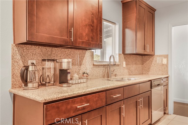 Detail Gallery Image 7 of 23 For 4775 Beverly Ct, Riverside,  CA 92506 - 3 Beds | 2 Baths