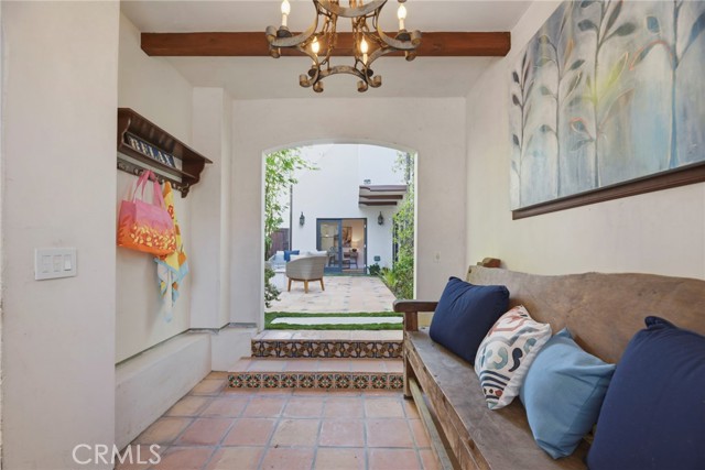 Detail Gallery Image 13 of 63 For 1001 2nd, Hermosa Beach,  CA 90254 - 5 Beds | 3/1 Baths