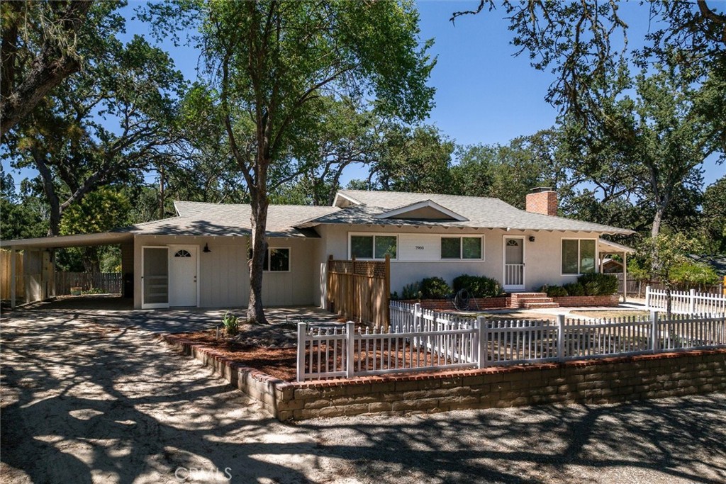 7900 El Retiro Avenue