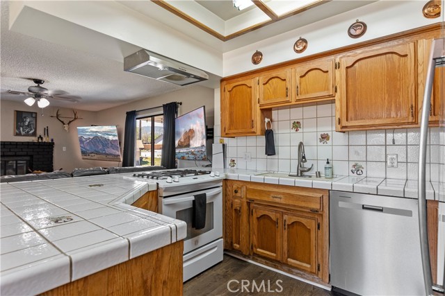 Detail Gallery Image 9 of 44 For 21921 Fig Ct, Tehachapi,  CA 93561 - 3 Beds | 2 Baths