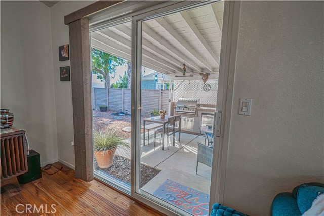 Detail Gallery Image 10 of 74 For 20164 Crestview Dr., Canyon Country,  CA 91351 - 3 Beds | 2 Baths