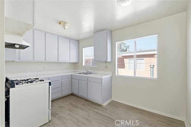 Detail Gallery Image 23 of 32 For 826 Gaviota, Long Beach,  CA 90813 - – Beds | – Baths