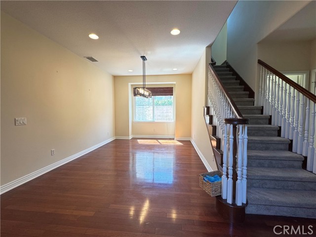 Detail Gallery Image 5 of 11 For 8 Riveroaks, Irvine,  CA 92602 - 4 Beds | 3/1 Baths