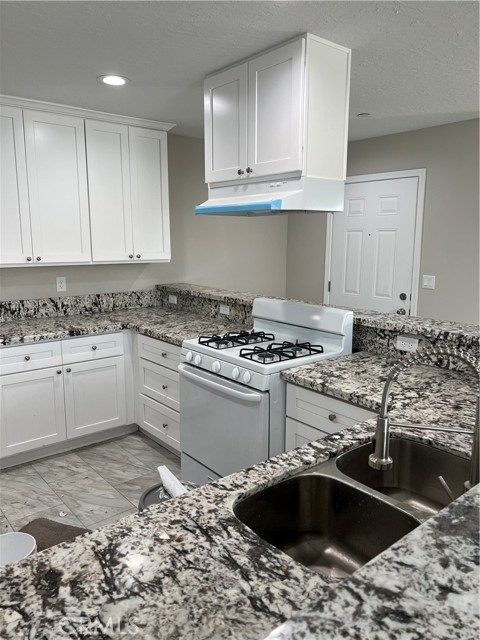 Detail Gallery Image 5 of 9 For 16550 Olive St #109,  Hesperia,  CA 92345 - 2 Beds | 1/1 Baths