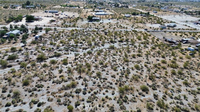 Detail Gallery Image 1 of 13 For 11 Evergreen Rd, Pinon Hills,  CA 92372 - – Beds | – Baths