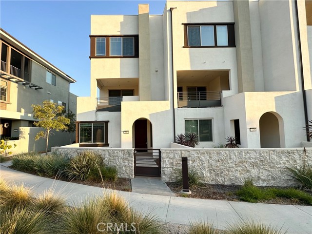 147 Episode, Irvine CA: https://media.crmls.org/medias/2754e692-63c4-4df0-96dc-c5252a5d1547.jpg