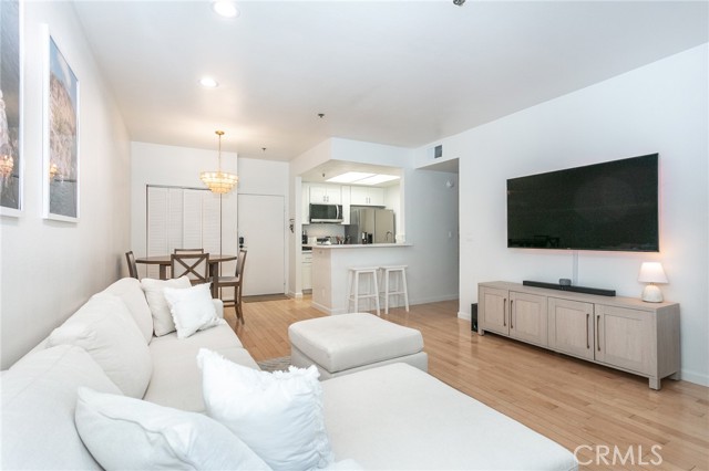 Detail Gallery Image 12 of 26 For 19350 Sherman #124,  Reseda,  CA 91335 - 1 Beds | 1 Baths