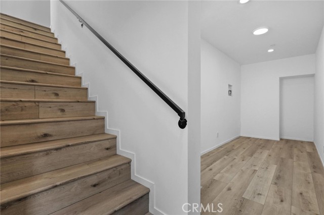 Detail Gallery Image 3 of 23 For 4138 Normal Ave, Los Angeles,  CA 90029 - 2 Beds | 2 Baths