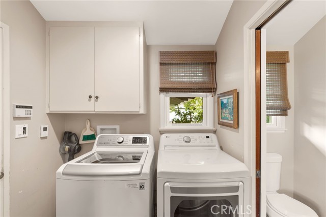 Detail Gallery Image 15 of 30 For 23843 Crosson Dr, Woodland Hills,  CA 91367 - 3 Beds | 2/1 Baths