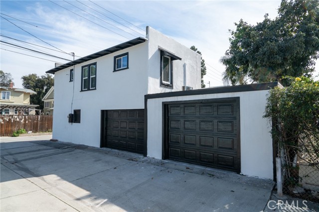 415 W Pine Street, Santa Ana CA: https://media.crmls.org/medias/27581110-471b-4338-bee1-c87e90a6f691.jpg