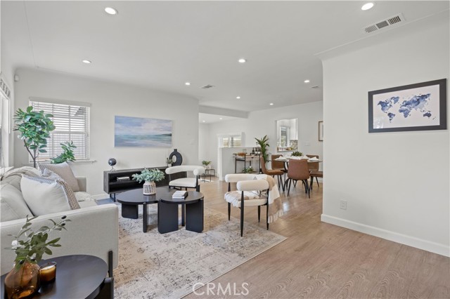 Detail Gallery Image 4 of 43 For 5834 Satsuma Ave, North Hollywood,  CA 91601 - 3 Beds | 2 Baths