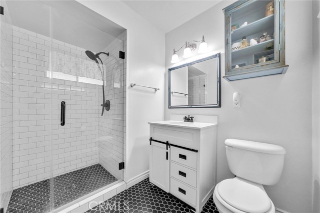 Detail Gallery Image 23 of 34 For 350 E Hacienda, Corona,  CA 92879 - 3 Beds | 2/1 Baths