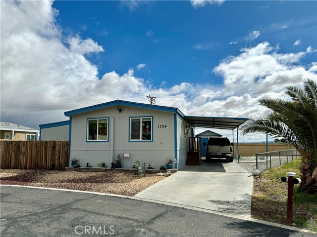 Detail Gallery Image 1 of 30 For 1724 Sandra Way, Rosamond,  CA 93560 - 4 Beds | 2 Baths