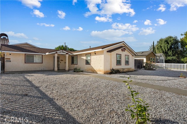 23040 Saticoy Street, Canoga Park CA: https://media.crmls.org/medias/2759bcfa-cafe-4d3c-b4c0-d4b4b280b1bd.jpg