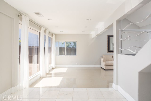 Detail Gallery Image 6 of 25 For 16871 Saybrook Ln, Huntington Beach,  CA 92649 - 3 Beds | 2/1 Baths