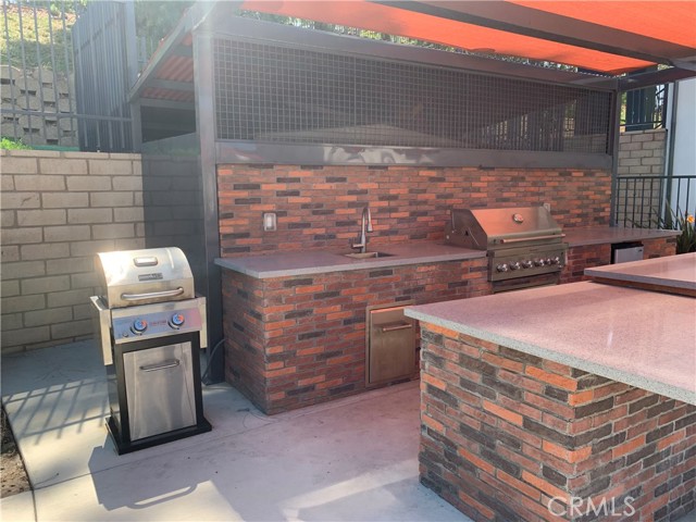 6 Oakmont Street, Phillips Ranch CA: https://media.crmls.org/medias/275a42b0-b642-4c76-bdb3-86cba2e0af94.jpg