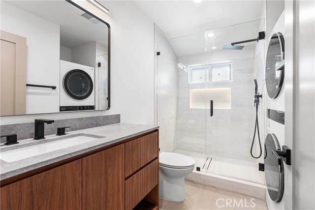 Detail Gallery Image 22 of 33 For 18848 Collins, Tarzana,  CA 91356 - 2 Beds | 2 Baths