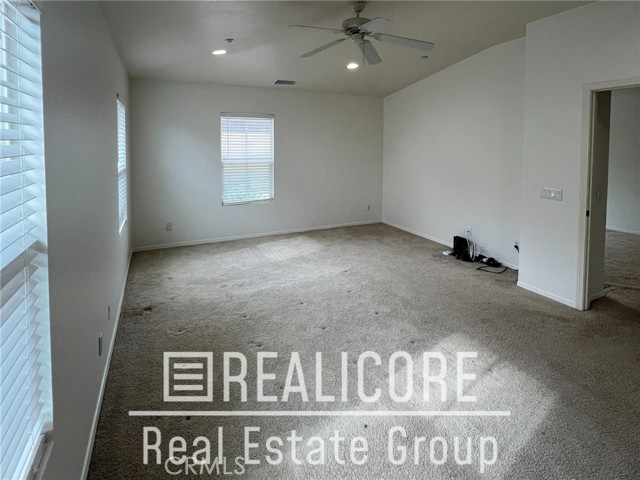 Detail Gallery Image 13 of 37 For 15806 Rock Point Ln, Fontana,  CA 92336 - 4 Beds | 2/1 Baths